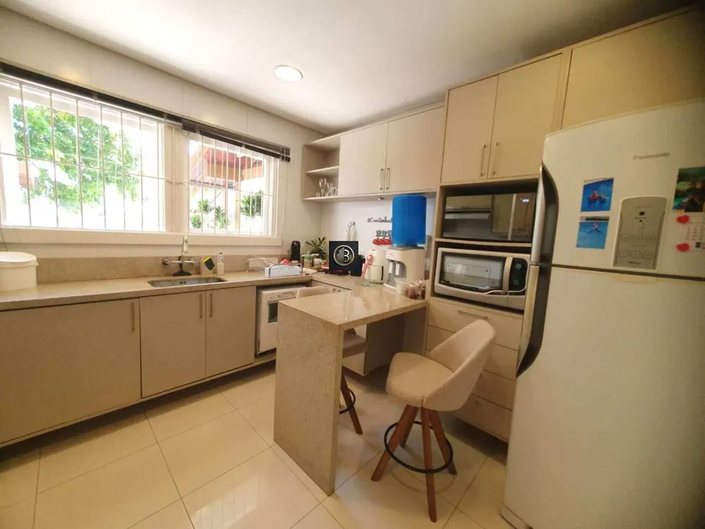 Casa, 4 quartos, 282 m² - Foto 10