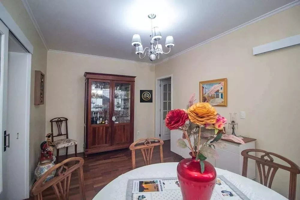 Casa, 4 quartos, 250 m² - Foto 1