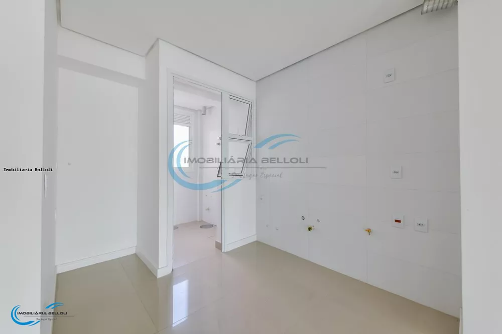 Apartamento à venda com 3 quartos, 128m² - Foto 3