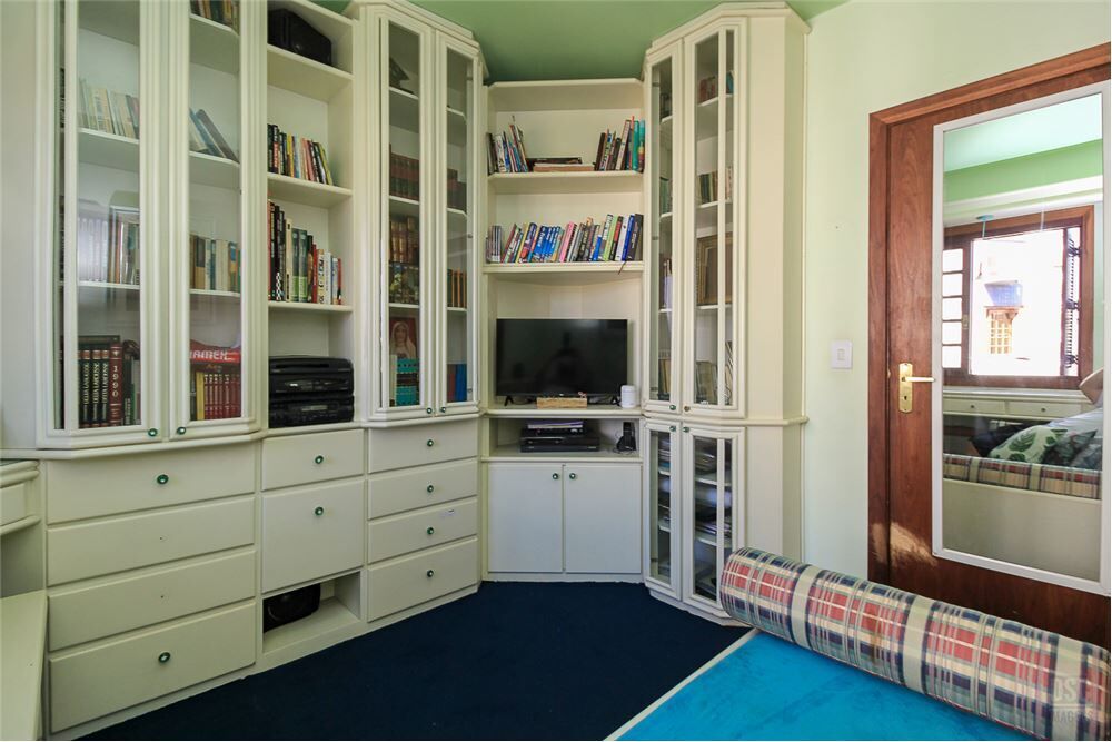 Apartamento à venda com 4 quartos, 159m² - Foto 3