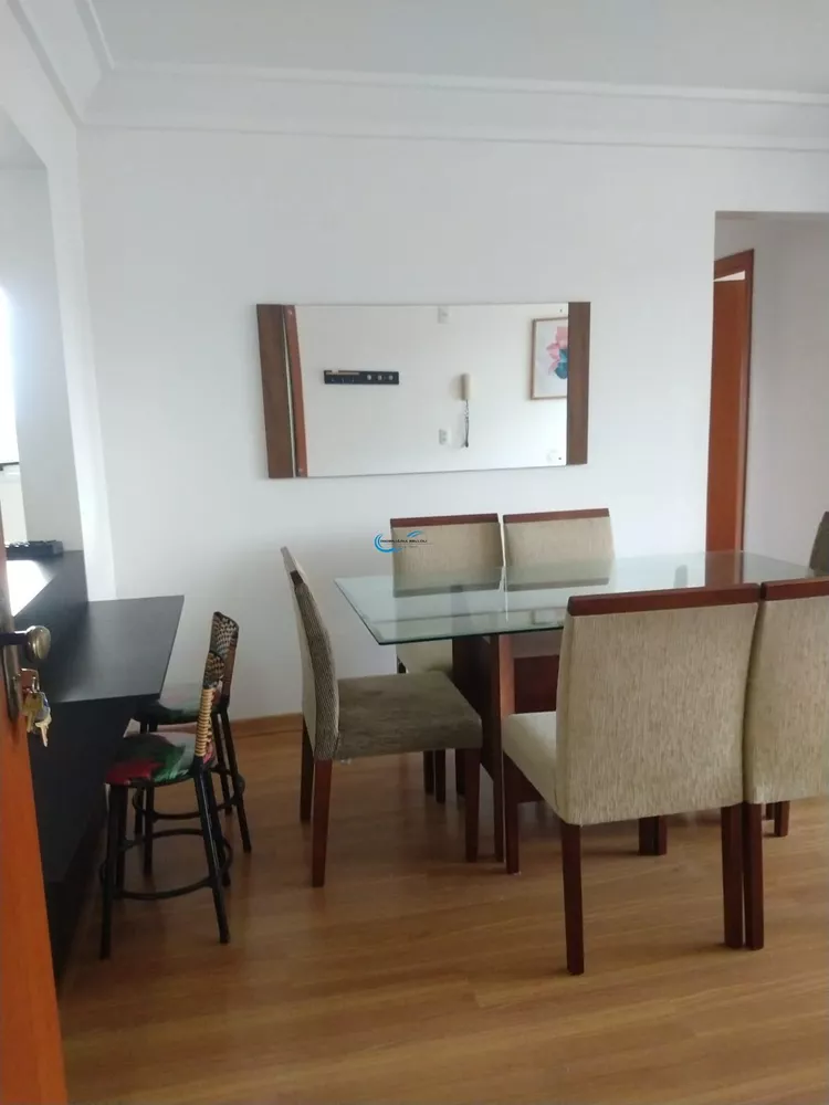 Apartamento à venda com 3 quartos, 70m² - Foto 2