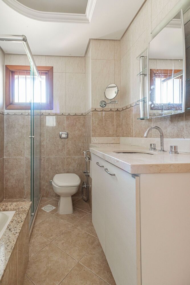 Casa à venda com 4 quartos, 224m² - Foto 3