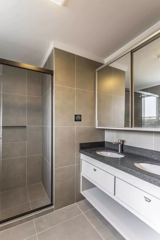 Apartamento, 3 quartos, 162 m² - Foto 1