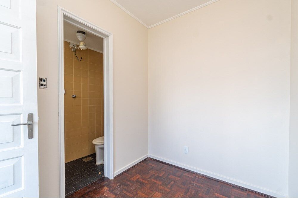 Apartamento à venda com 3 quartos, 125m² - Foto 2