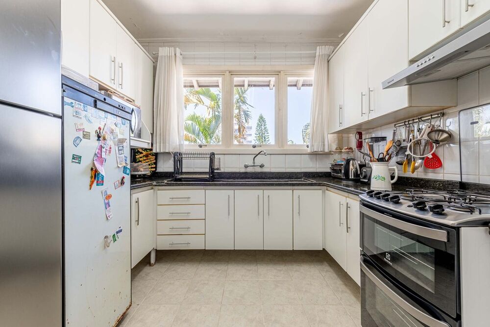 Casa à venda com 3 quartos, 350m² - Foto 4