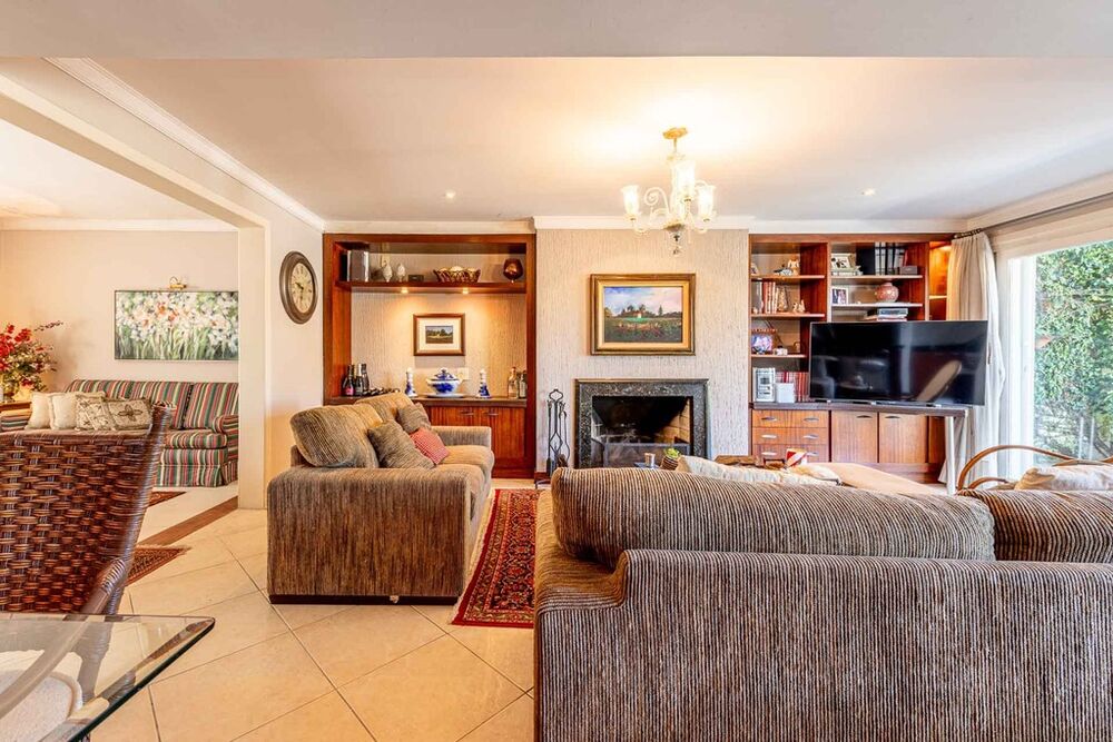 Casa à venda com 3 quartos, 350m² - Foto 9
