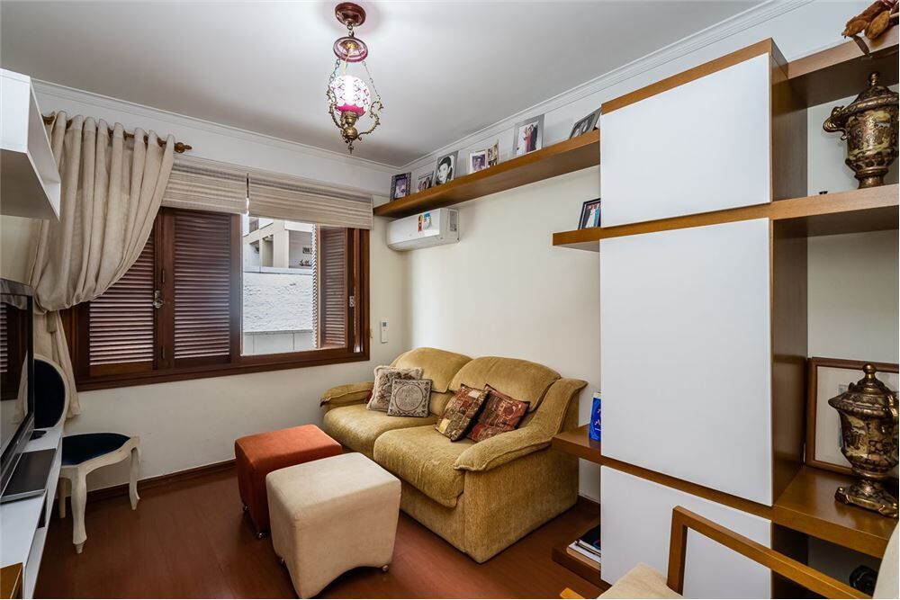 Apartamento à venda com 3 quartos, 131m² - Foto 6
