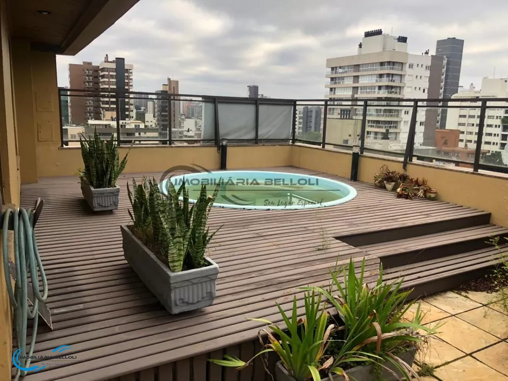 Apartamento à venda com 3 quartos, 214m² - Foto 2