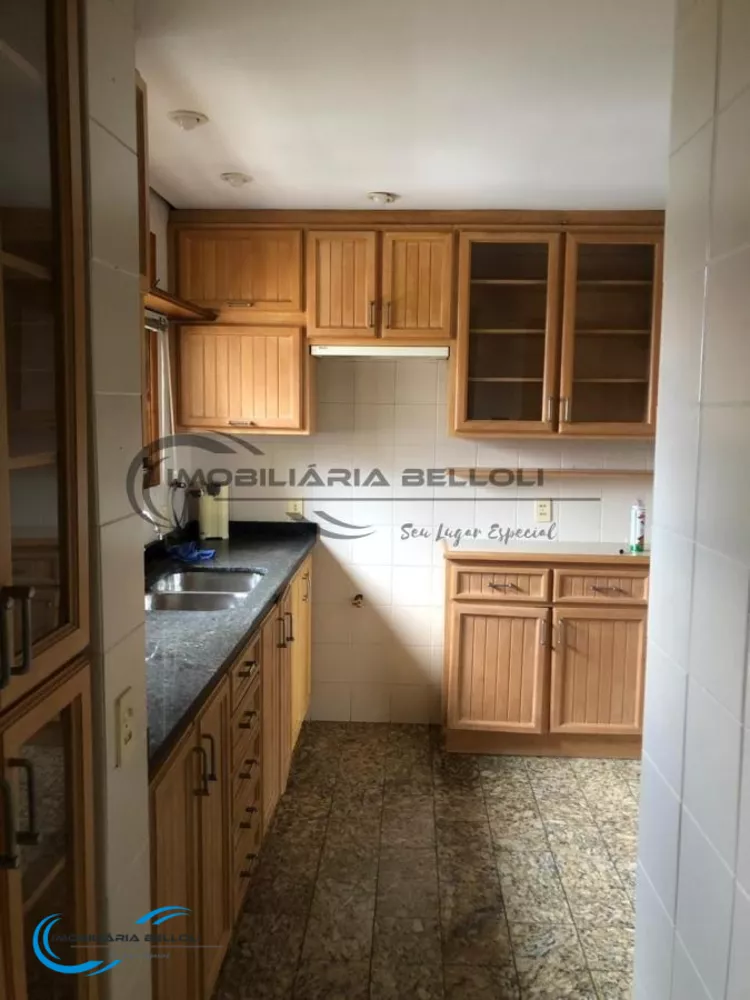 Apartamento à venda com 3 quartos, 214m² - Foto 4