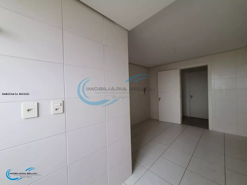 Apartamento à venda com 2 quartos, 79m² - Foto 4