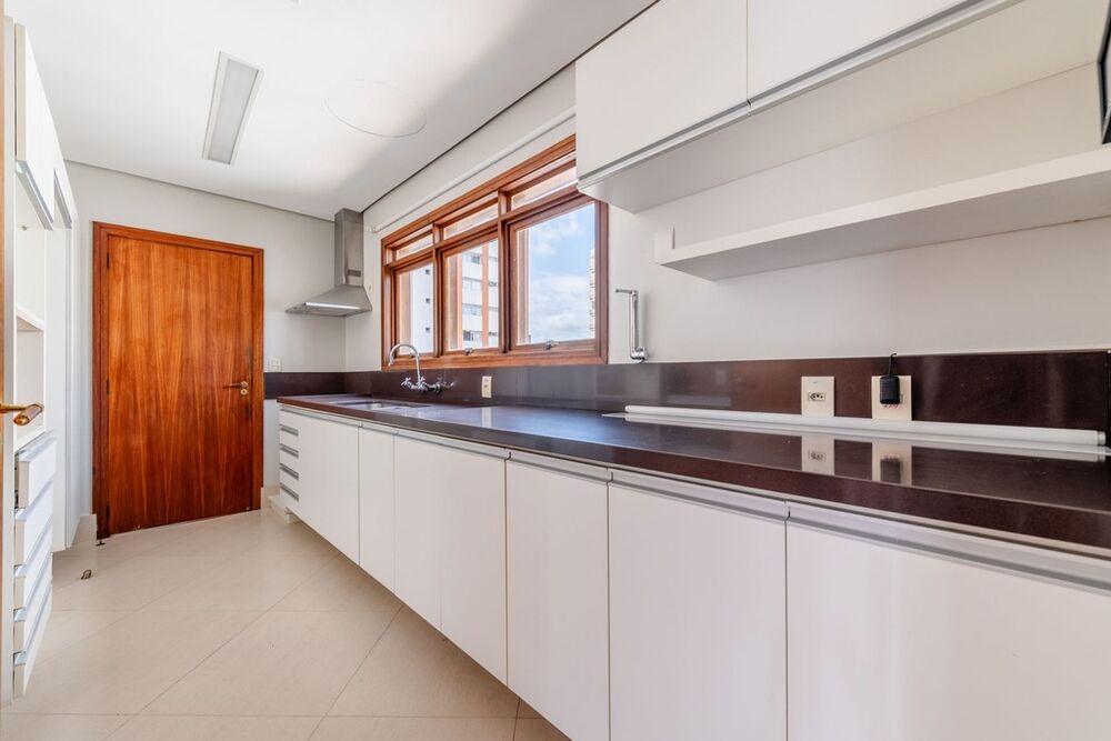 Cobertura à venda com 5 quartos, 450m² - Foto 3