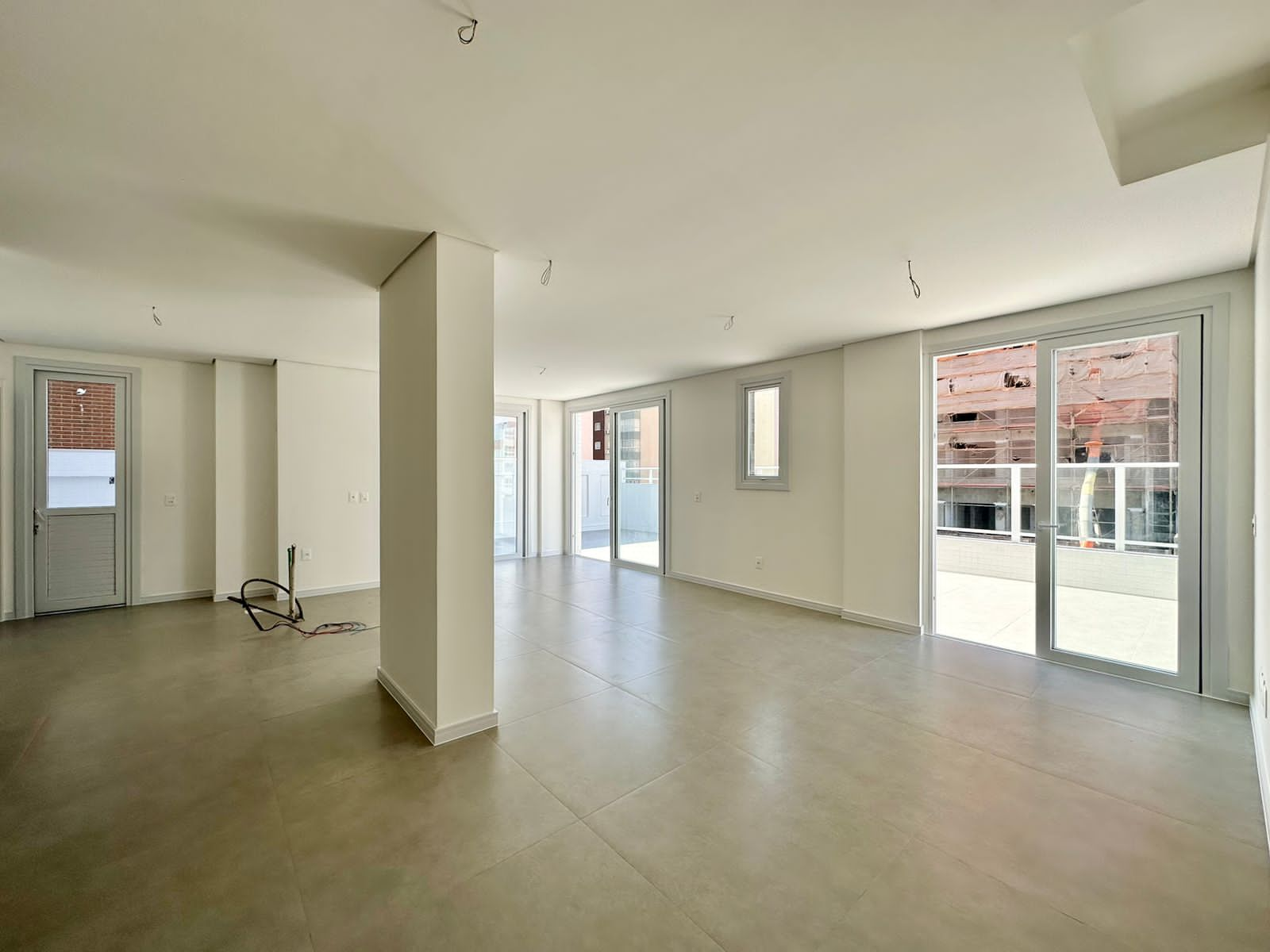 Apartamento à venda com 4 quartos, 246m² - Foto 12