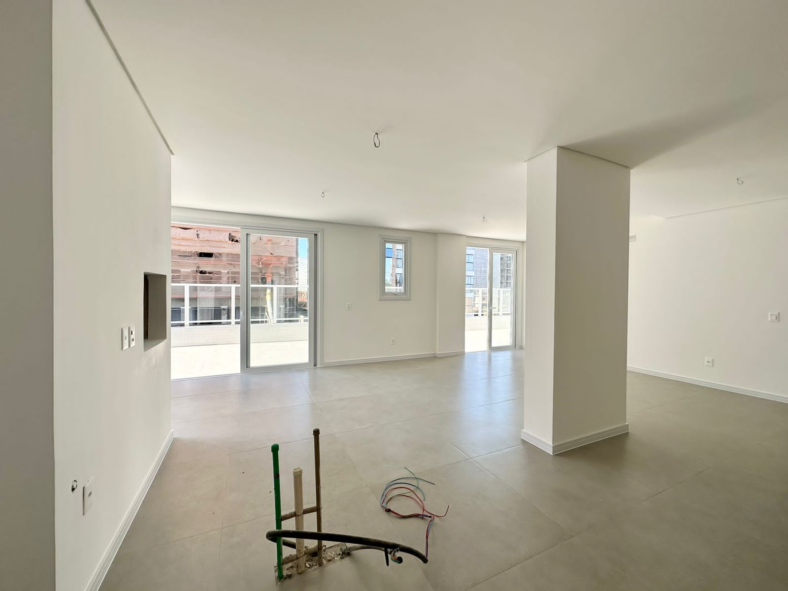 Apartamento à venda com 4 quartos, 246m² - Foto 9