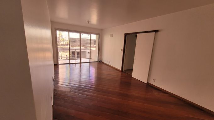 Apartamento à venda com 3 quartos, 101m² - Foto 4