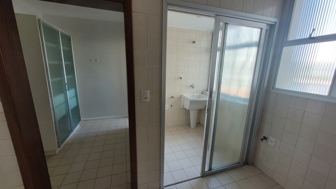 Apartamento à venda com 3 quartos, 101m² - Foto 11