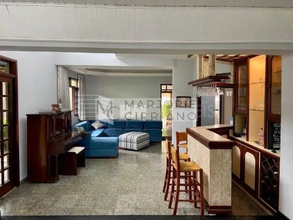 Casa, 4 quartos, 300 m² - Foto 1