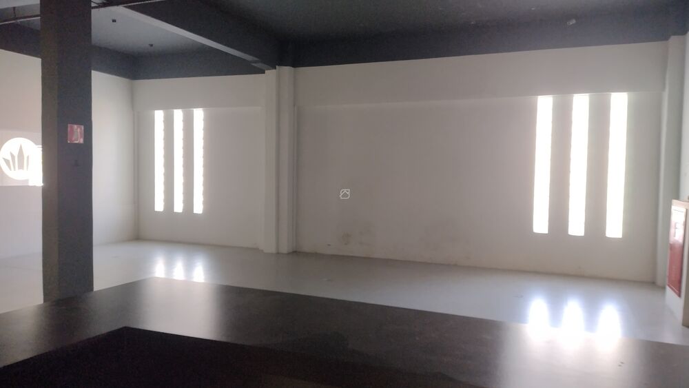 Loja-Salão, 250 m² - Foto 2