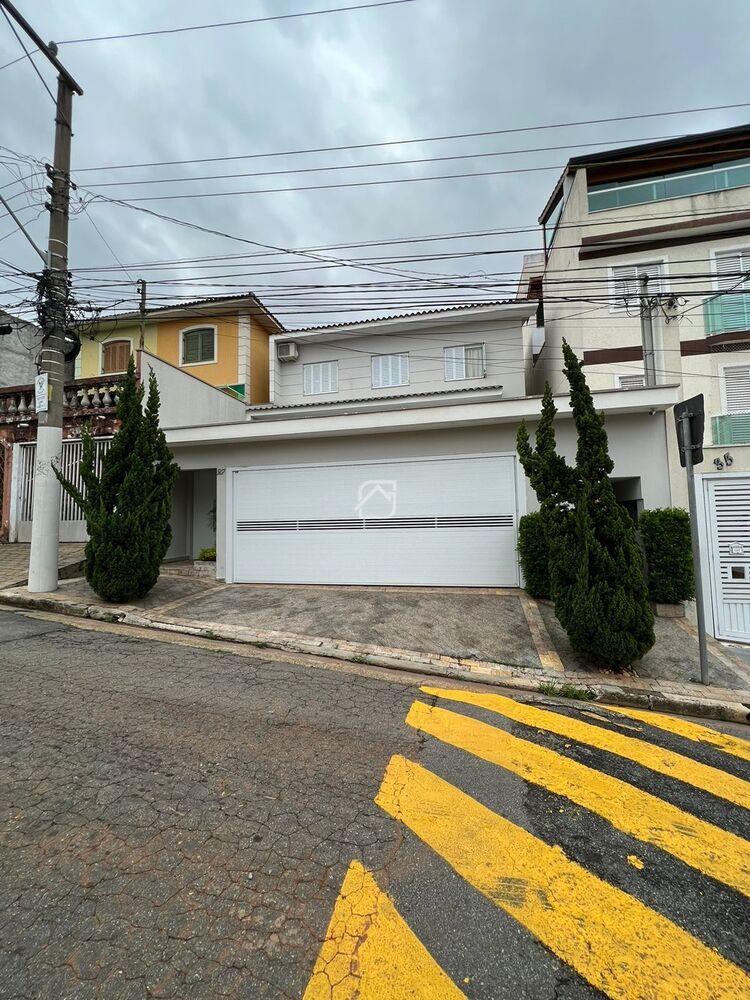 Casa, 3 quartos, 208 m² - Foto 1
