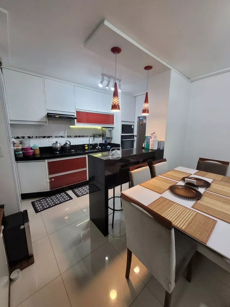 Apartamento à venda com 2 quartos, 72m² - Foto 4