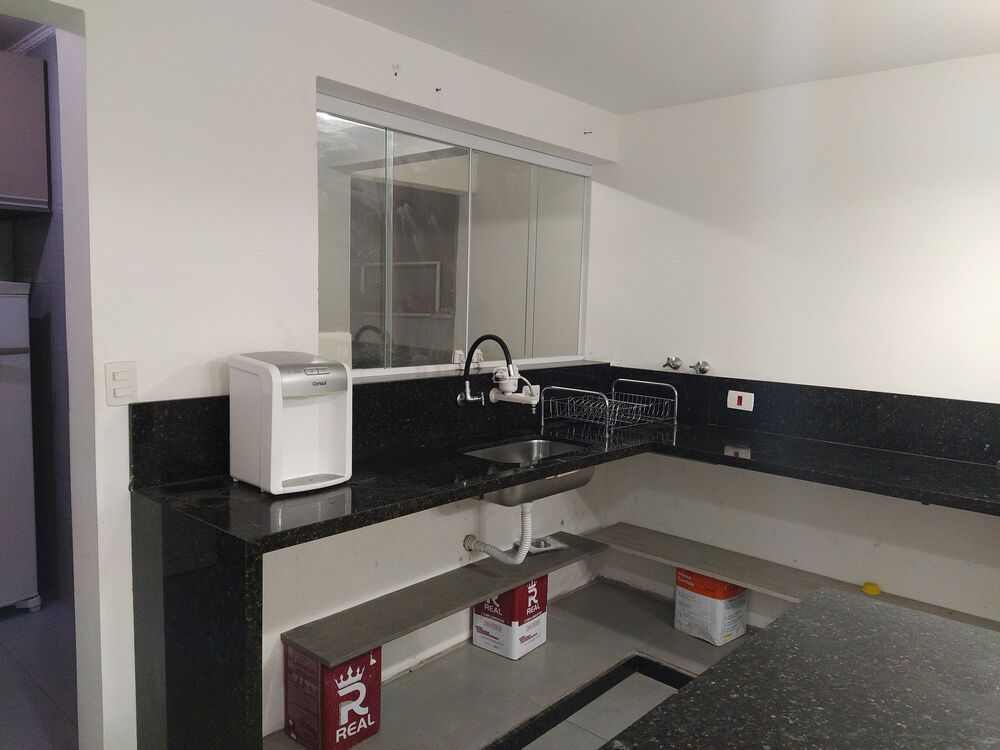 Casa à venda e aluguel com 5 quartos, 289m² - Foto 1