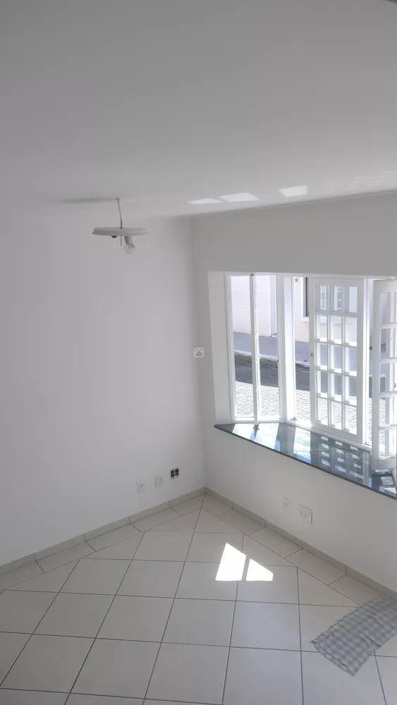 Casa à venda com 3 quartos, 120m² - Foto 3