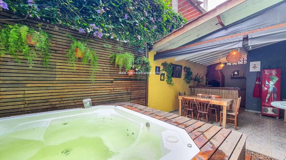Casa à venda e temporada com 3 quartos, 150m² - Foto 4