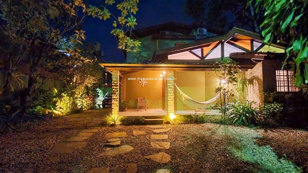Casa à venda e temporada com 3 quartos, 150m² - Foto 1