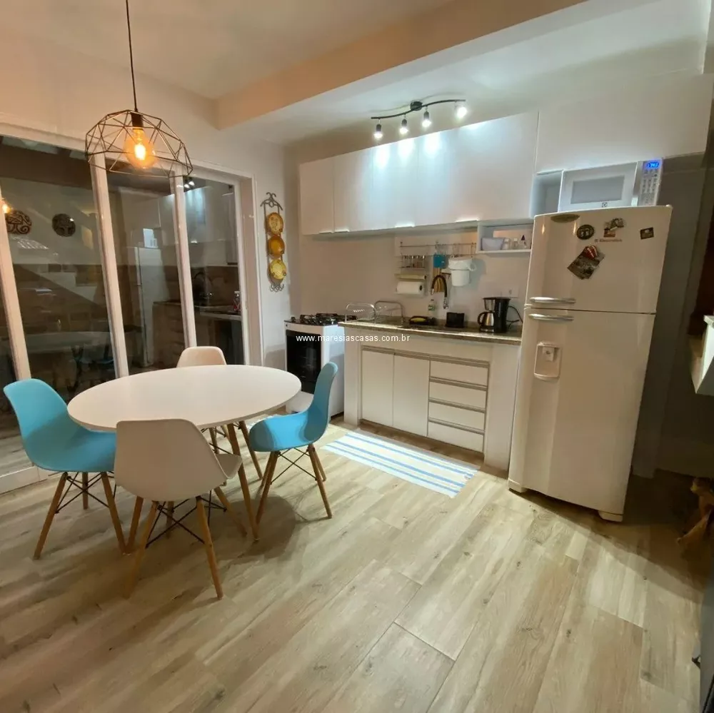 Casa à venda com 2 quartos, 80m² - Foto 2