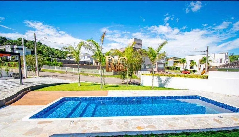 Casa, 3 quartos, 246 m² - Foto 1