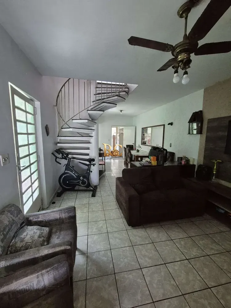 Sobrado, 3 quartos, 138 m² - Foto 1
