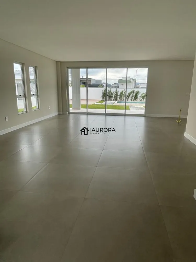 Casa, 3 quartos, 224 m² - Foto 1