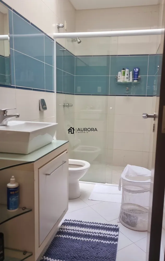 Casa, 3 quartos, 222 m² - Foto 1