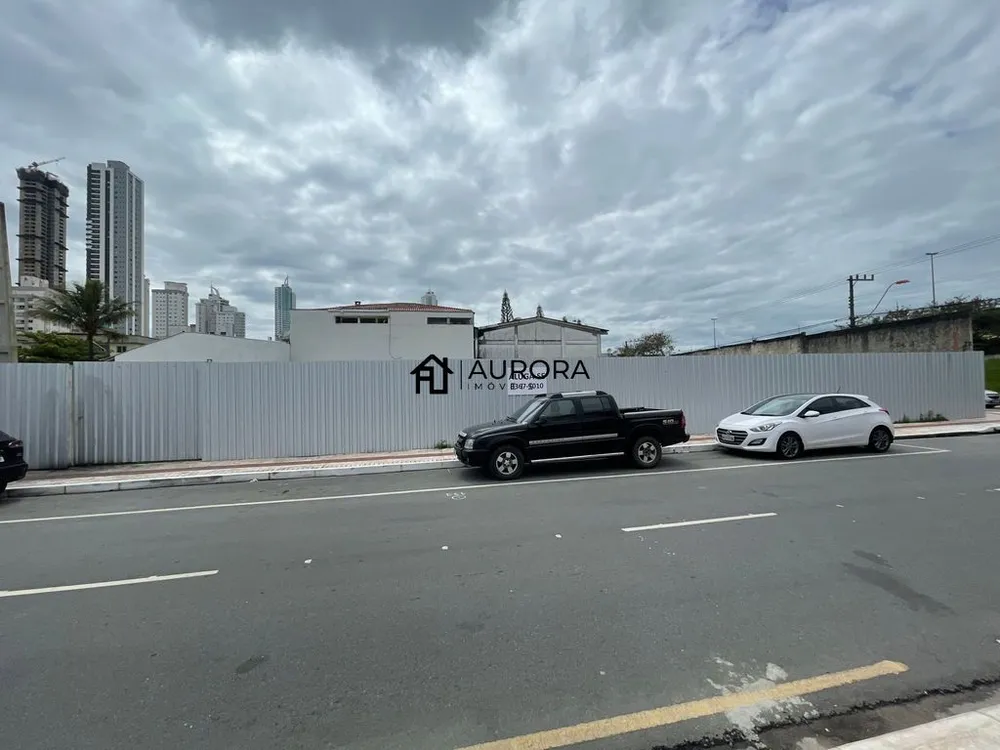 Loteamento e Condomínio, 750 m² - Foto 1