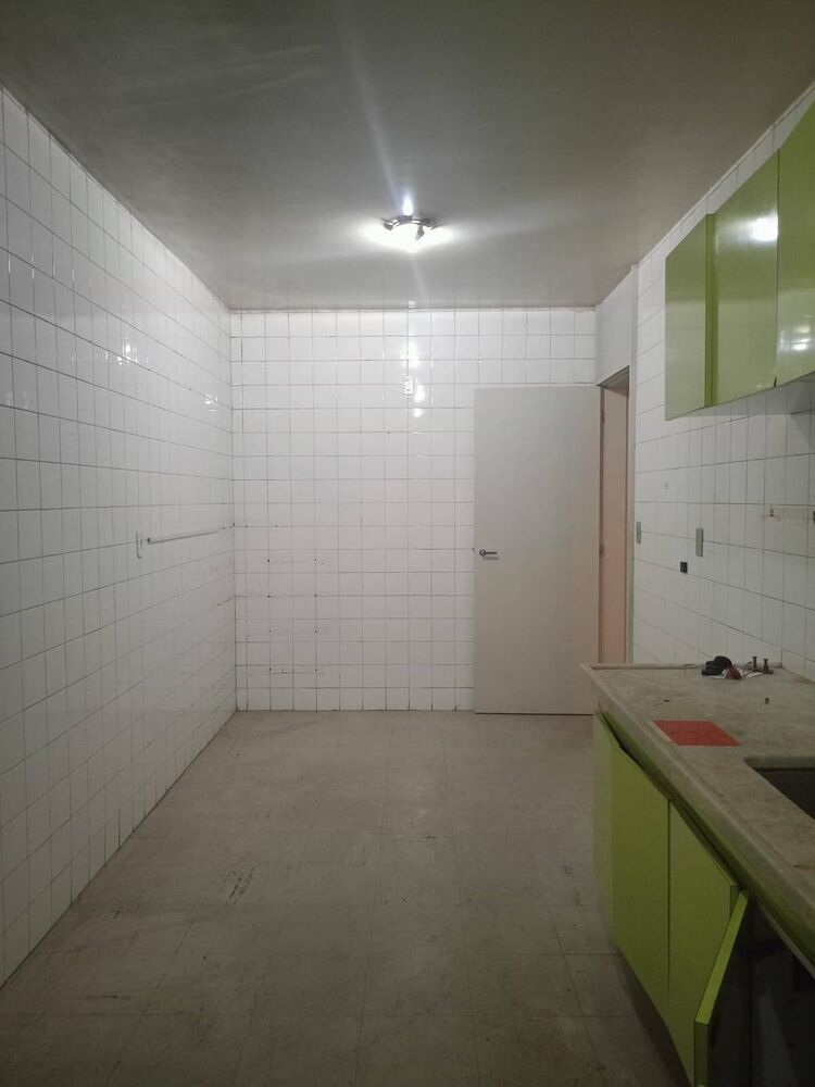 Apartamento à venda com 3 quartos, 158m² - Foto 2