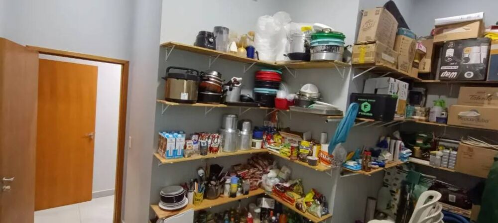 Casa de Condomínio à venda com 4 quartos, 240m² - Foto 4