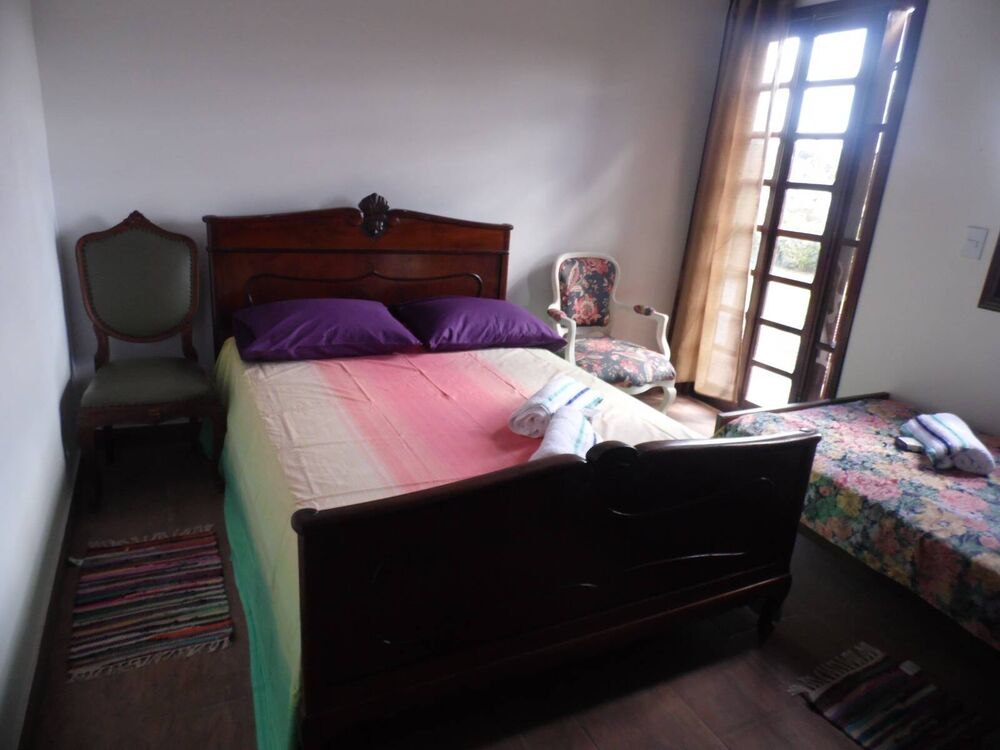 Casa à venda com 6 quartos, 230m² - Foto 3