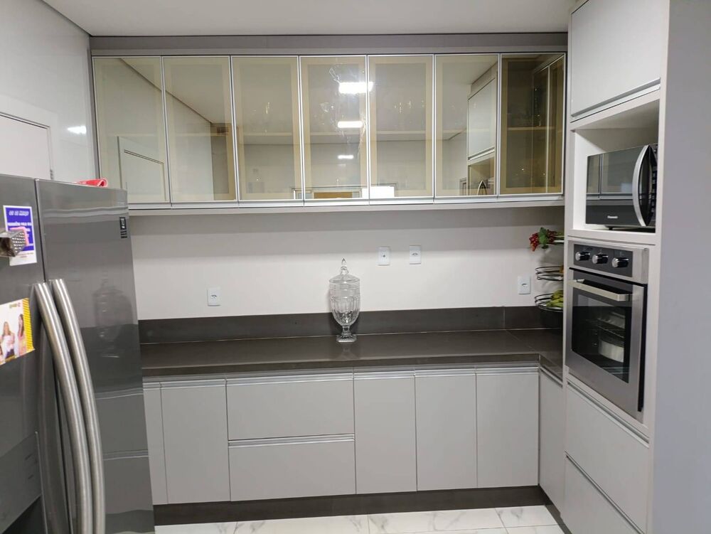 Casa à venda com 4 quartos, 400m² - Foto 2
