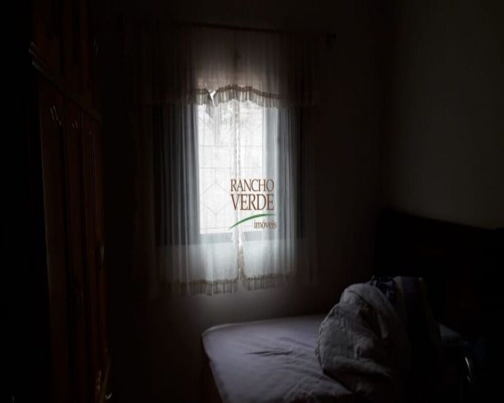 Casa à venda com 3 quartos, 300m² - Foto 4