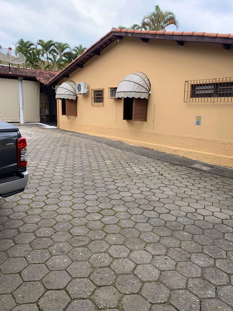 Fazenda à venda com 3 quartos, 2m² - Foto 1