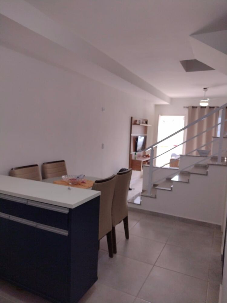 Casa à venda com 2 quartos, 70m² - Foto 7