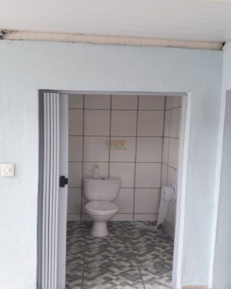Chácara à venda com 2 quartos, 1600m² - Foto 2