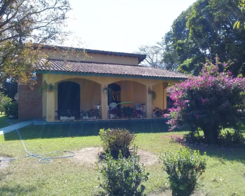 Fazenda à venda com 4 quartos, 11000m² - Foto 1