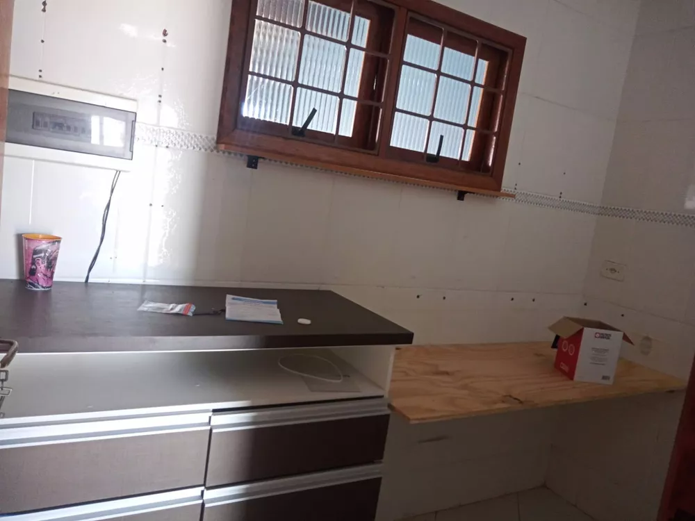 Casa à venda com 3 quartos, 150m² - Foto 3