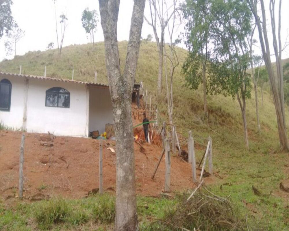 Fazenda à venda com 2 quartos, 968000m² - Foto 4