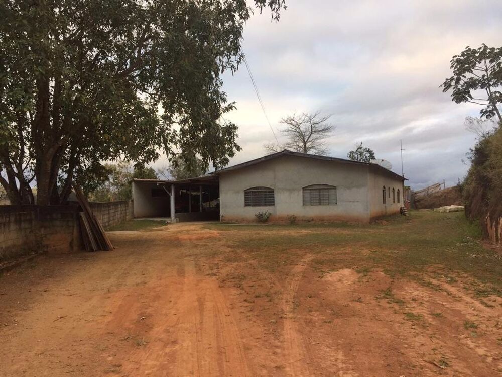 Chácara, 4 quartos, 2800 m² - Foto 1