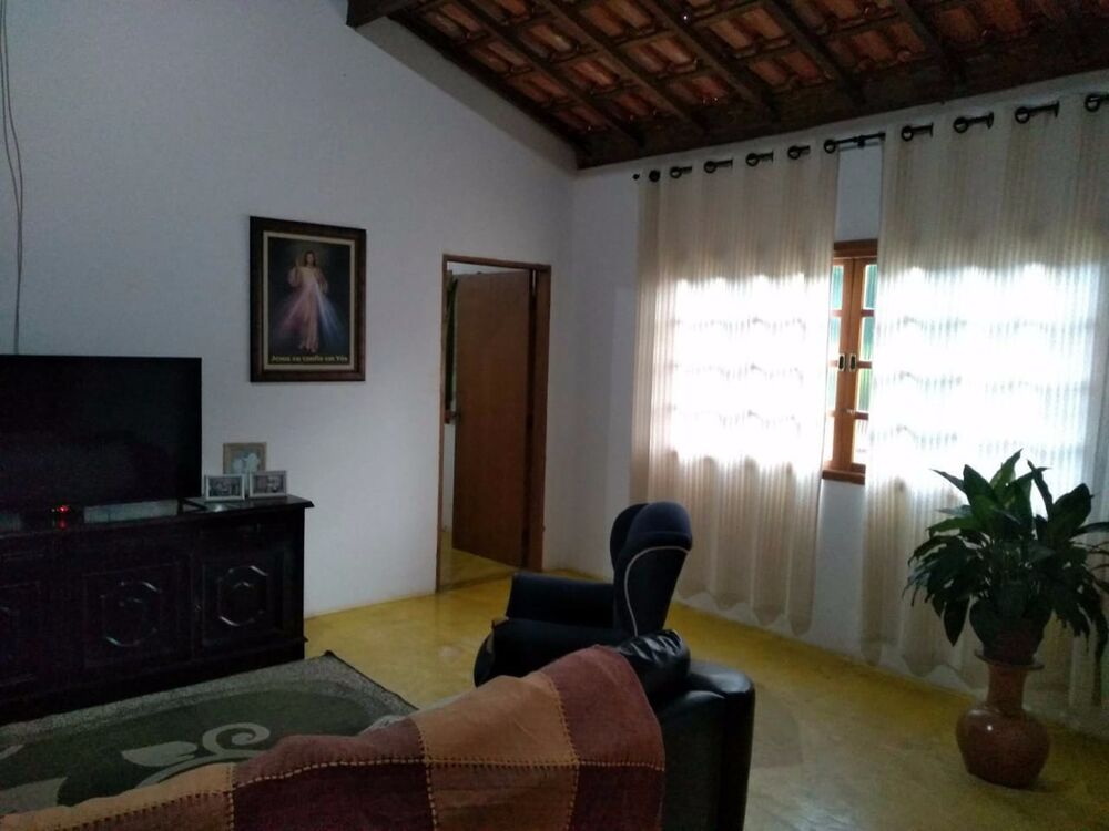 Sítio, 2 quartos, 4 m² - Foto 2