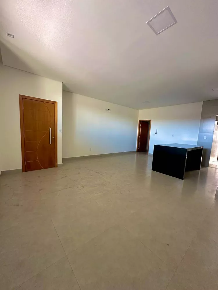 Apartamento à venda com 2 quartos, 78m² - Foto 2