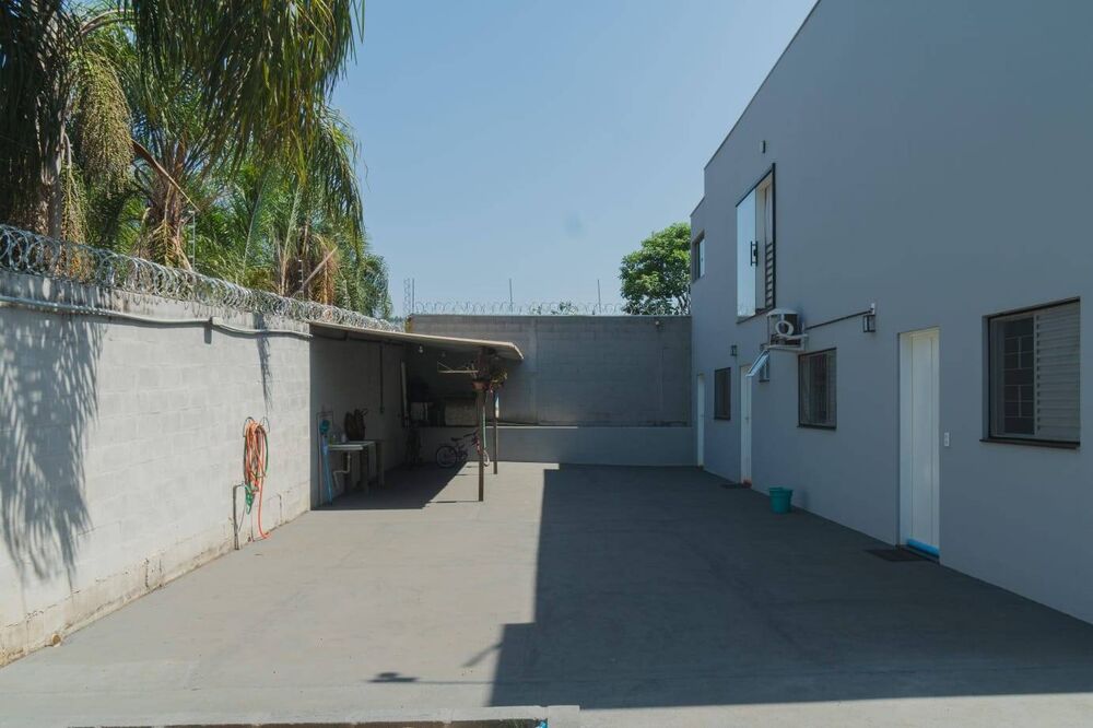 Chácara à venda com 3 quartos, 1000m² - Foto 2