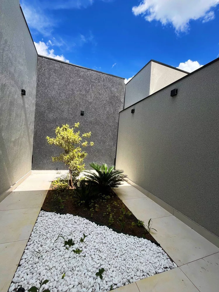 Casa à venda com 2 quartos, 65m² - Foto 4