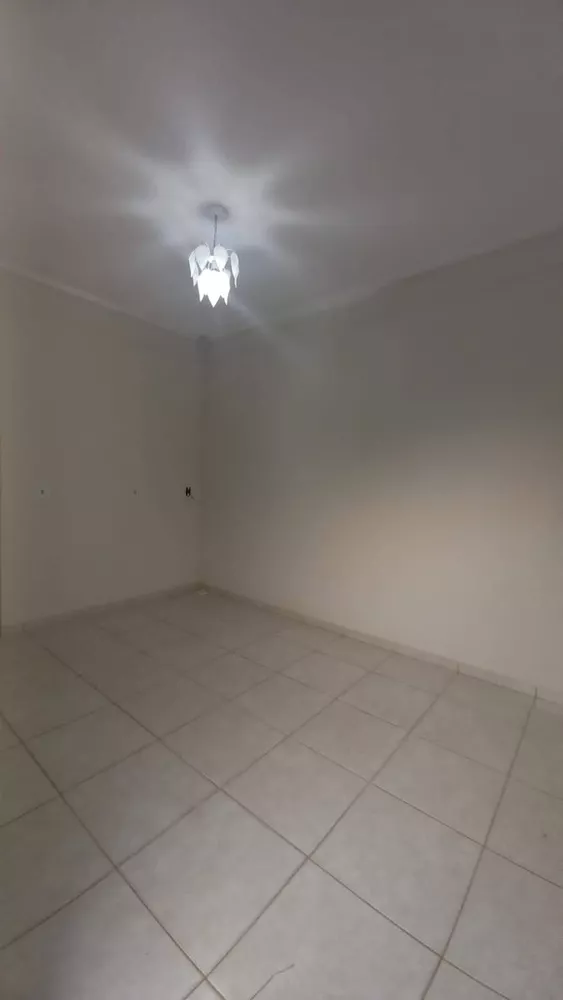 Casa à venda com 2 quartos, 160m² - Foto 1